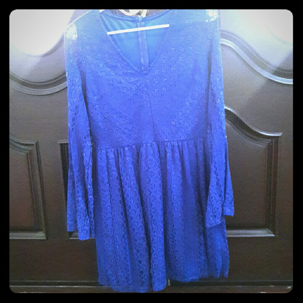 Blue lace mid length dress